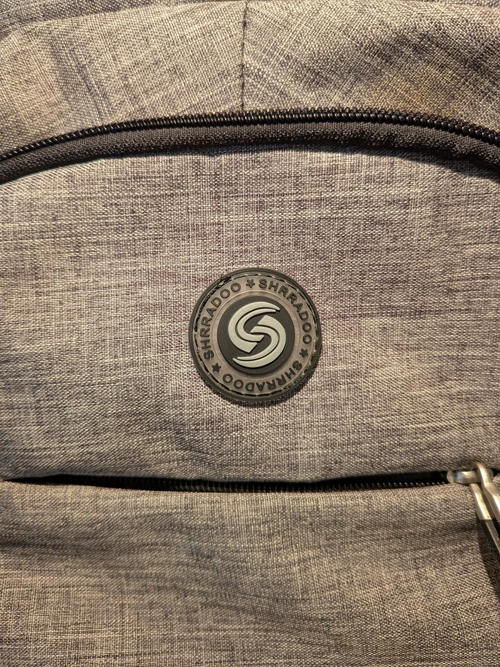 Shrradoo Men's Grey Everyday Backpack - Lightweight Travel & Work Bag
